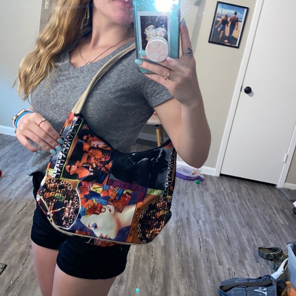 Retro looking purse - Picture 2 of 4